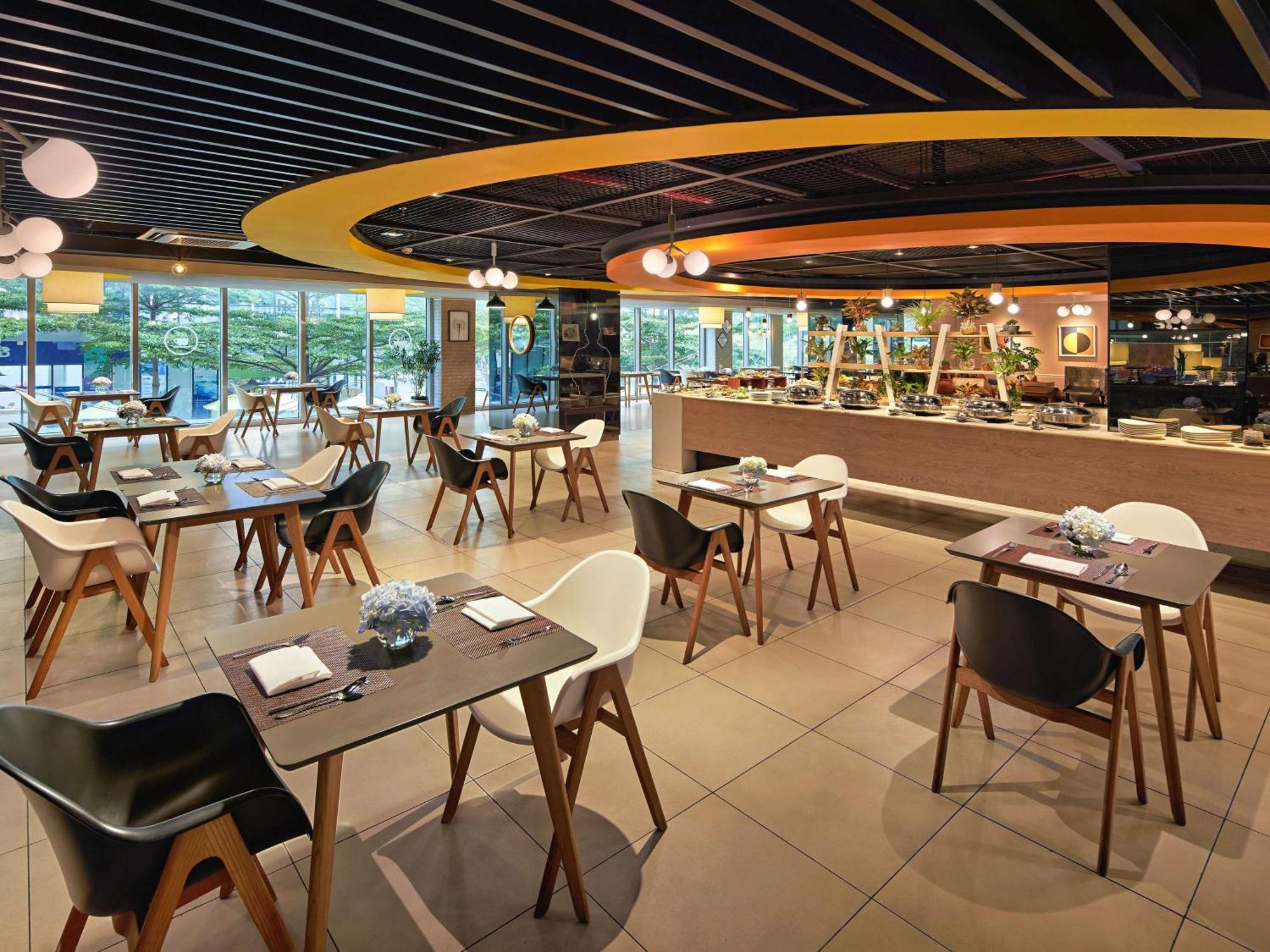 Novotel Living Saigon South Ho Chi Minh City Exterior photo