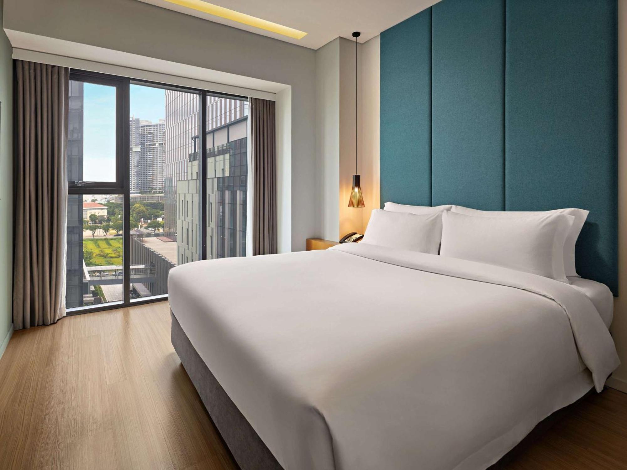 Novotel Living Saigon South Ho Chi Minh City Exterior photo